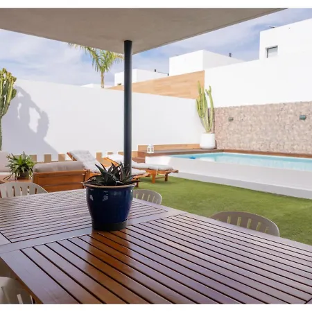 Casa Bouganvillea *